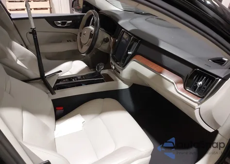 2019 Volvo S60 T5 Momentum из США, поврежденный, VIN 7JR102FK8KG015480